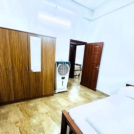 Vcs Apartments Parassinikadavu Parassinikkadavu Kültér fotó
