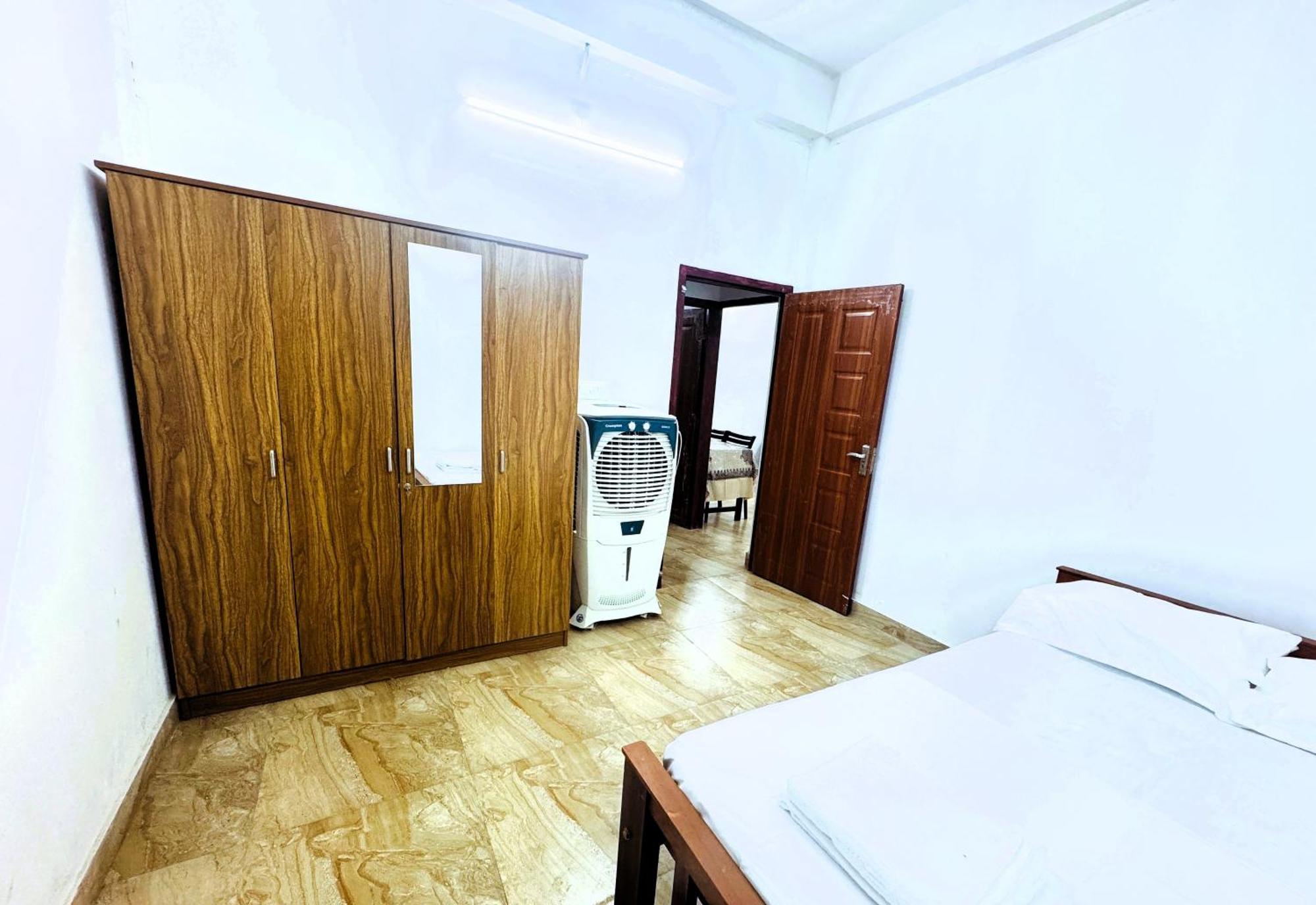 Vcs Apartments Parassinikadavu Parassinikkadavu Kültér fotó