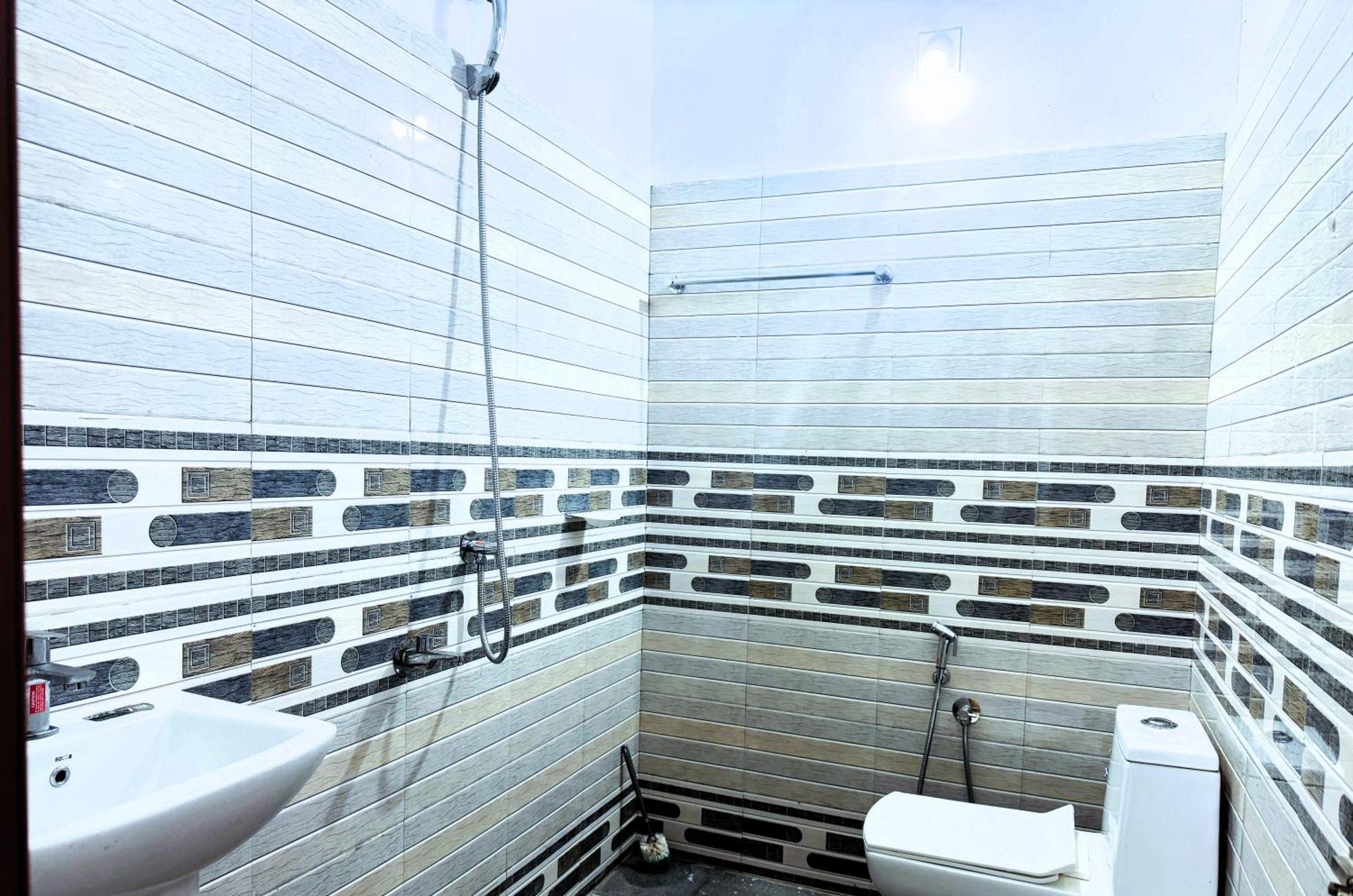 Vcs Apartments Parassinikadavu Parassinikkadavu Kültér fotó