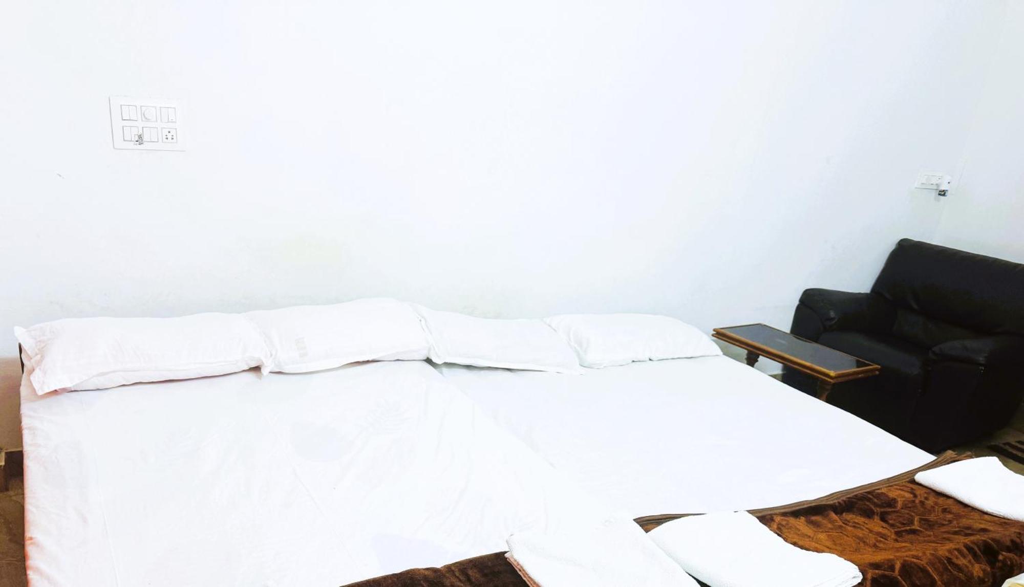 Vcs Apartments Parassinikadavu Parassinikkadavu Kültér fotó