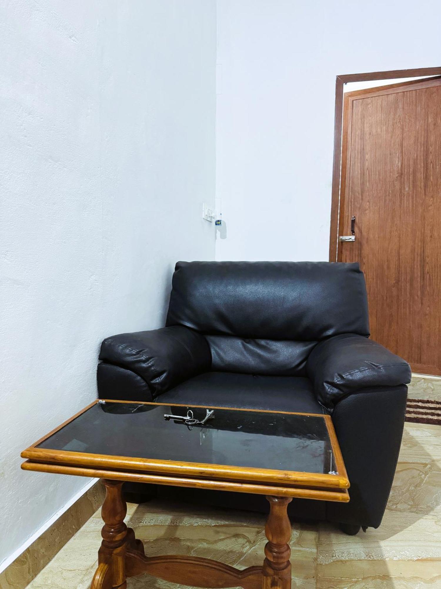 Vcs Apartments Parassinikadavu Parassinikkadavu Kültér fotó
